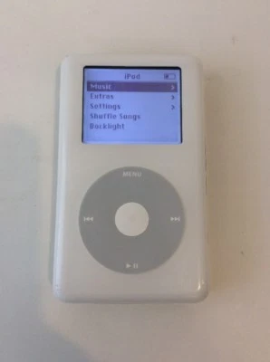 Apple iPod classic 4th Generation White (40 GB) A1059 - Good Condition - Image 1 of 4