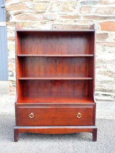 Stag Minstrel bookcase - Picture 1 of 23