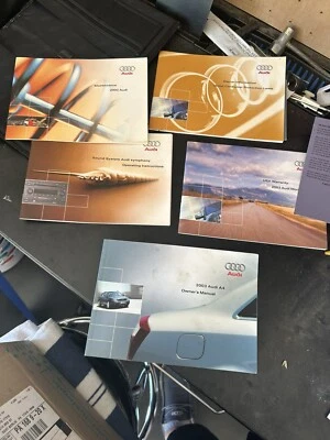 Руководство пользователя 2003 Audi A4 с чехлом - Изображение 1 из 3