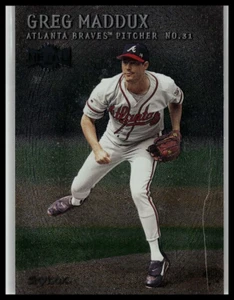 2000 Metal #105 Greg Maddux Emerald - Picture 1 of 2
