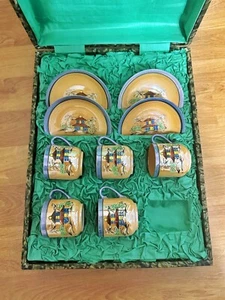 Vintage Japanese Hand-Painted Tea Set in Original Box - 5 Cups & 4 Plates Rare - Picture 1 of 11