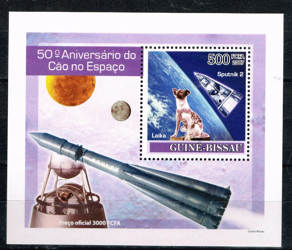 Guinea Bissau Soviet Laika the Dog in 1957 Space Flight Souvenir Sheet MNH A-16 - Image 1 of 1