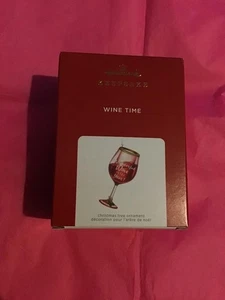 Hallmark Keepsake Ornament 2021 Wine Time Glas Rotwein Cocktail Neu - Bild 1 von 1