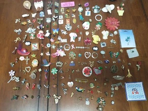 Huge Lot Of 180+ Pins Season Message Member Pin Collection Religious + Many More - Picture 1 of 12