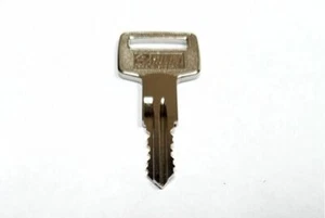 (2) SnugTop Gusci Camper e Tappi Camion Chiavi Tagliate a ST Codici Chiave ST01-ST50 - Foto 1 di 1