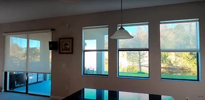  Remote control motorized battery powered electric roller shade solar mesh white - Picture 1 of 4