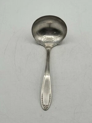 Oneida Community Queen Bess Gravy Ladle Silver Tone Par Plate 6 5/8” Long - Image 1 of 4