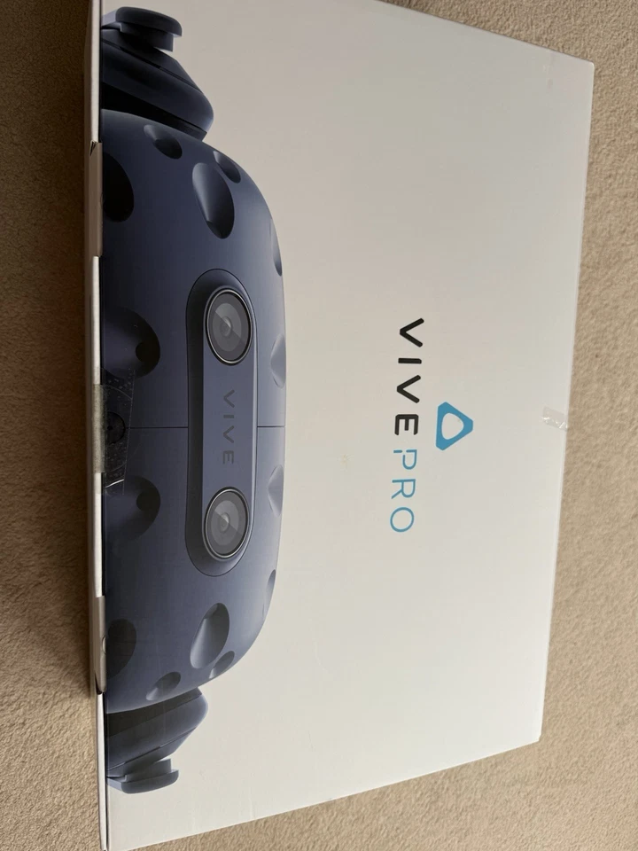 HTC Vive Pro Full Kit -99HANW002RET - Image 1 of 4