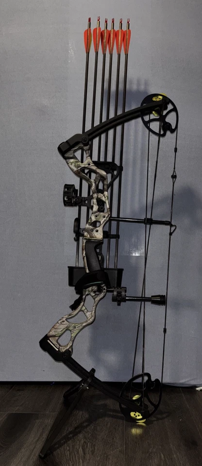 XGear Outdoor Compound Bow 30-55lbs, Right Handed, Camo with Accessories and Bag - Image 1 of 4