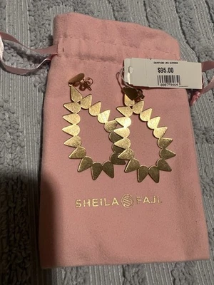 Pendientes colgantes Sheila Fajl chapados en oro, nuevos nunca usados Foto 1 de 3