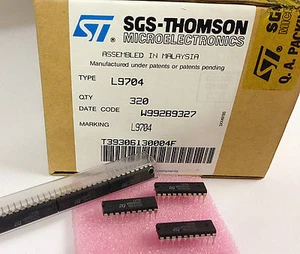 2 Stück L9704 | OCTAL SUPPLY CONTACT MONITORING CIRCUIT | Vcc 5V - 25V | DIP20 - Picture 1 of 3