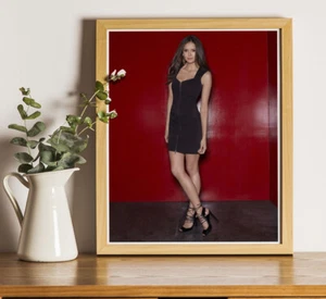 Vampire Diaries Nina Dobrev: foto profesional de 10"x8" - Imagen 1 de 2