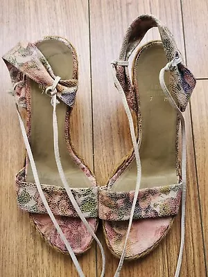 Vintage Women's Stuart Weitzman Floral Snake Leather Tie Up Espadrille Shoes  7M - Image 1 of 4