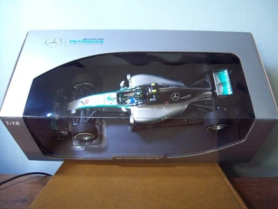 1/18 Minichamps 110 150006 Mercedes AMG W06 Australian GP 2015 Nico Rosberg - Bild 1 von 4