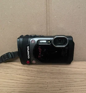 Olympus Stylus TG-870 Tough Camera in black - For Parts/Repair - Picture 1 of 19