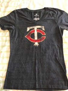 Camiseta para mujer Minnesota Twins Core Weathered Tri-Mezcla cuello en V-marrón azul marino ~L. - Imagen 1 de 3