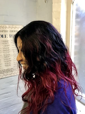 95% human hair wigs for women - Image 1 of 3