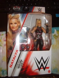 MATTEL 2024~WWE ELITE~GRANDES ÉXITOS~NATALYA~NIP~CON MANOS/BLUSA INTERCAMBIABLES - Imagen 1 de 3
