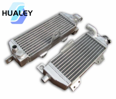 Radiador de aluminio apto para Kawasaki KDX200 1995-2006 / 1997-2005 Kawasaki KDX220R Foto 1 de 4