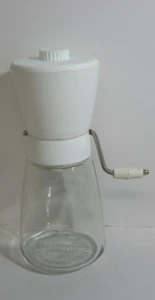 Molinillo de tuercas BLANCO vintage de los años 50 de Federal Houseware funciona y se ve muy bien - Imagen 1 de 3