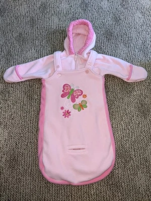 Juego de 2 piezas Okie Dokie 3-6 meses traje de nieve Bunting rosa mariposas polar excelente Foto 1 de 4