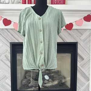 Weatherproof Vintage Button Up Top - Picture 1 of 2