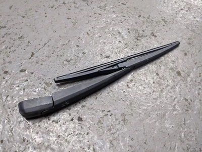 TOYOTA RAV4 REAR WIPER ARM - Image 1 of 2