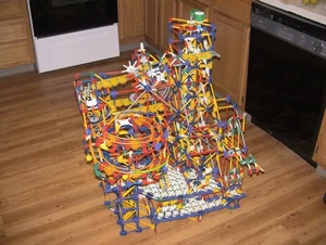 K'nex Phoenix Ball Factory Machine 3,700 Pieces COMPLETE SET W/ Battery Motor - Picture 1 of 12