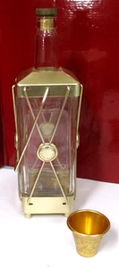 Vintage Swiss Harmony musikalische Schnaps-Karaffe mit Schuss Tasse spielt Jubiläumslied - Bild 1 von 6