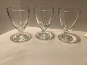 3er Set - La Rochere Standfuß Wasserkelche. Strukturierte Blattbasis & Stiel. 5 3/4" - Bild 1 von 18