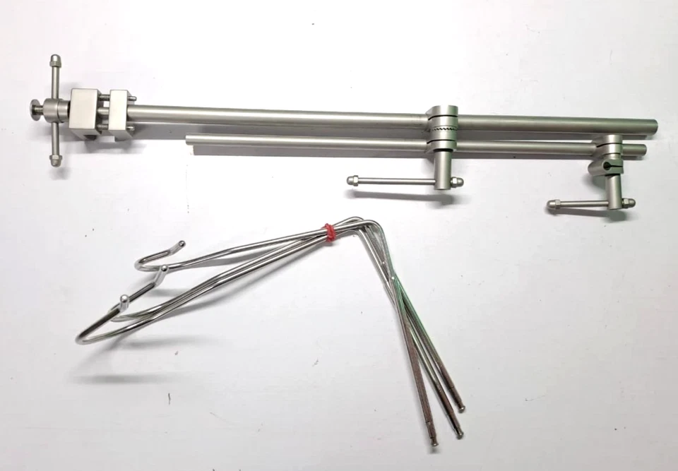 Laparoscopic Semi Rigid Nathanson Liver Retractor & 3 Hook Reusable Instruments - Image 1 of 4