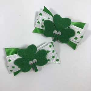 St Patricks Day Hair Accessory Girls Googly Eyes Shamrock Hair Clips Set of 2 - Picture 1 of 9