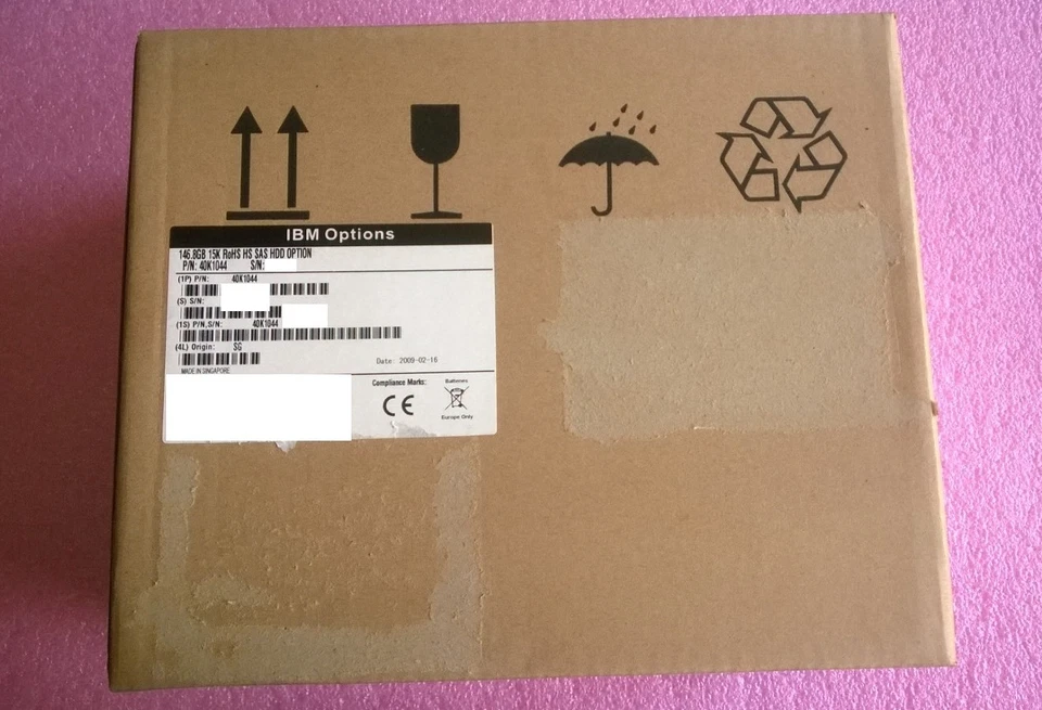 IBM 40K1044 146.8GB 15k RoHS SAS 3.5" Hard Drive - Image 1 of 3