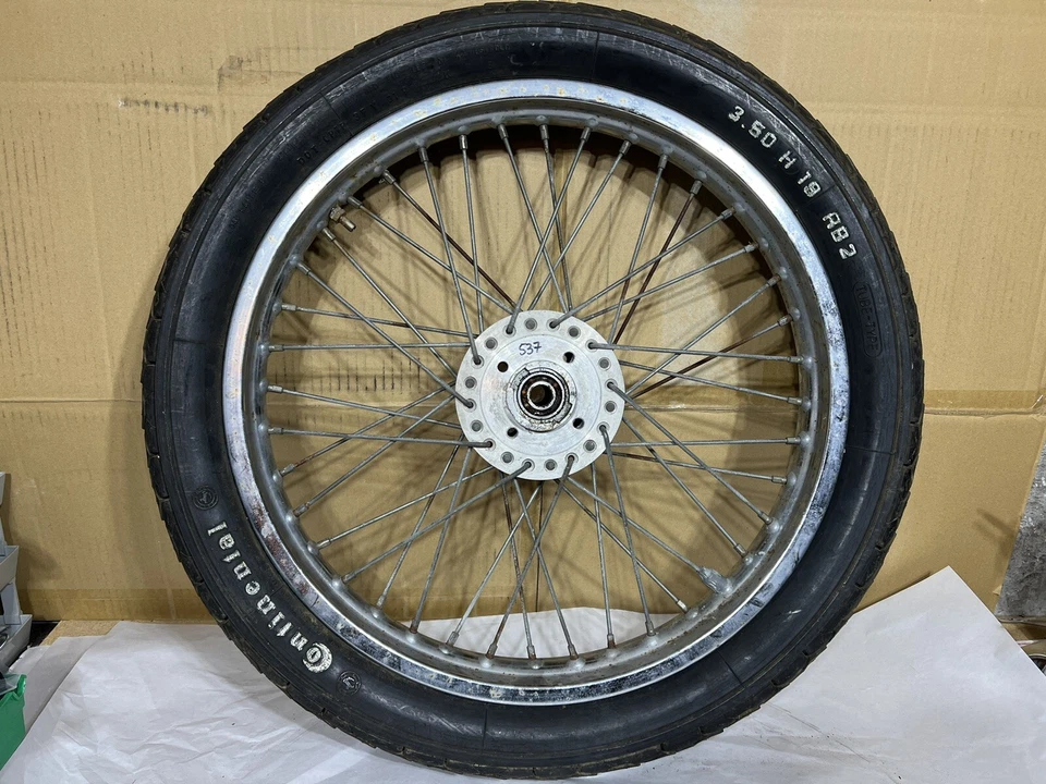 1977 Kawasaki KZ1000 KZ900 roda dianteira aro com raios Takasago 1,85 x 19 - Imagem 1 de 4