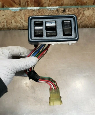 83-85 TOYOTA CELICA GT GTS PUERTA ELÉCTRICA IZQUIERDA VENTANA MAESTRA INTERRUPTOR DE BLOQUEO DEL CONDUCTOR OEM Foto 1 de 4