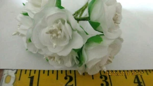 Millinery INNOCENT WHITE PEARL BEADED TEA ROSES SILK 6 Vint Style Dolls Crafts - Picture 1 of 2