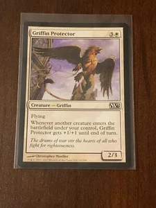 Magic the Gathering 2013 Griffin Protector - Picture 1 of 2