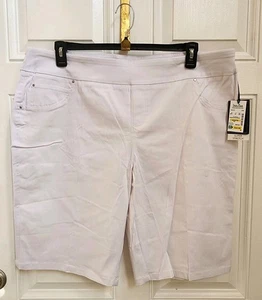 NWT COUNTERPARTS White Pull On Super Stretch Rayon Bermuda Shorts Sz 20W - Picture 1 of 15