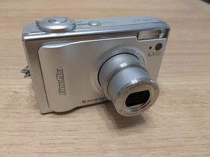Fujifilm Digital Camera FinePix F10 6.3MP Silver Tested - Tested - Fast Dispatch - Picture 1 of 19