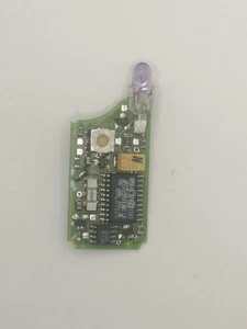 GENUINE USED MERCEDES 1 / ONE BUTTON FLIP REMOTE IR KEY FOB PN - 2107601306 PCB - Picture 1 of 2