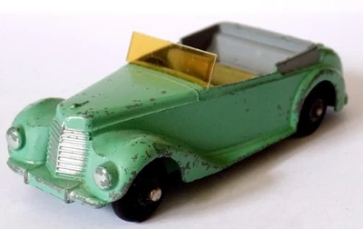Dinky Toys No.38E Armstrong Siddeley Coupe Car (1946-1953) Light Green. - Image 1 of 4