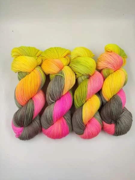 handgefärbte Einöder Merino Socke 4 fach - 100 g NEON MIT GRAU  236 - Bild 1 von 1