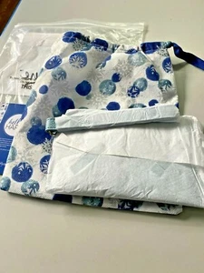 Thirty One HELLO HAPPY WINTER SNOWFLAKE BUNDLE Blue Wristlet  Mirror BAG - Picture 1 of 3