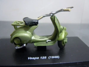 Vespa 125 1948 Green Diecast 1/32 Scale Scooter Moped Motorcycle NewRay w/case - Picture 1 of 3