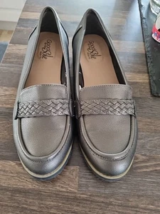 Damen-Loafer gut für die Sohle Gun Metal grau Größe 6 super Zustand - Bild 1 von 8
