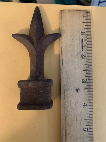 CAST IRON FINIAL. 4”. Salvage Cover