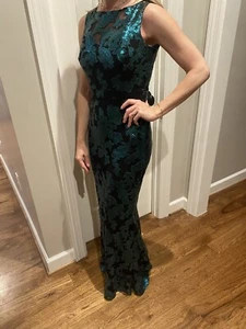 Abito da sera Badgley Mischka verde/nero con paillettes taglia 0 - Foto 1 di 5