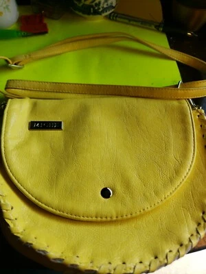 Bolsa Miche magnética clássica amarela mostarda Vivian - Imagem 1 de 4