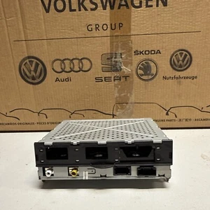 AUDI A4 B8 A5 S5 RADIO RECEIVER CONTROL UNIT 4F0035541L 2007-2012 - Picture 1 of 3