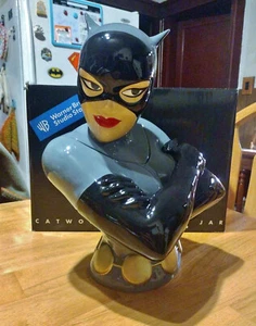Batman TAS Catwoman 13 1/2" Cookie Jar Warner Bros. - Picture 1 of 10